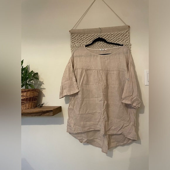 Linen smock top. Boho- hi-low hem. Loose fit. - Picture 5 of 5